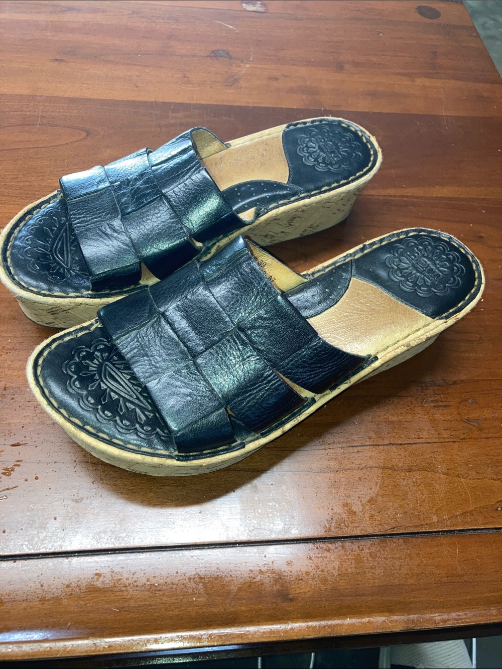 Born Women's Wedge Cork Sandals Slip-On Leather Open Toe Black Size 8/39